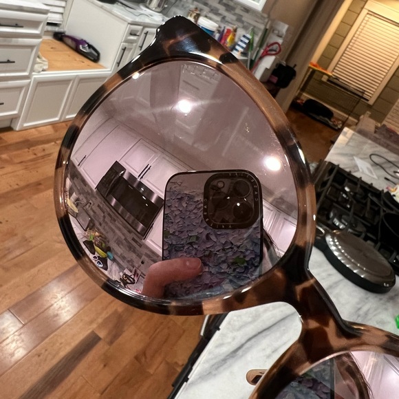 Diff sunglasses. - Picture 2 of 4